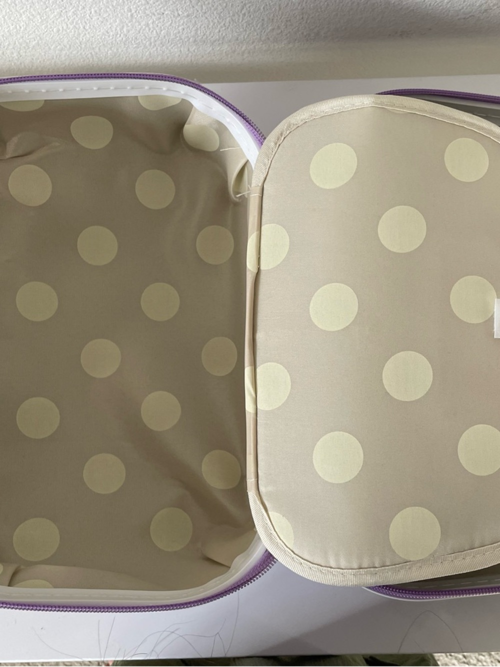Hello Kitty HK Sanrio bling makeup bag - purple with mirror - Picture 5 of 5